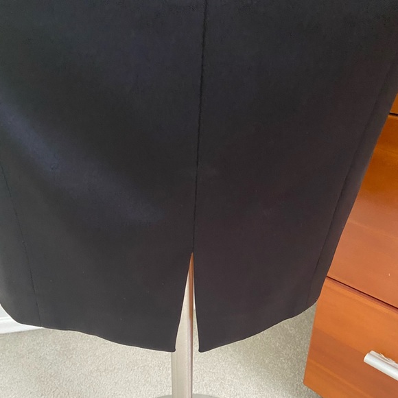 NWT Tahari Black Satin-like Cocktail Dress Size 8 Sleeveless Sheath - Picture 9 of 12